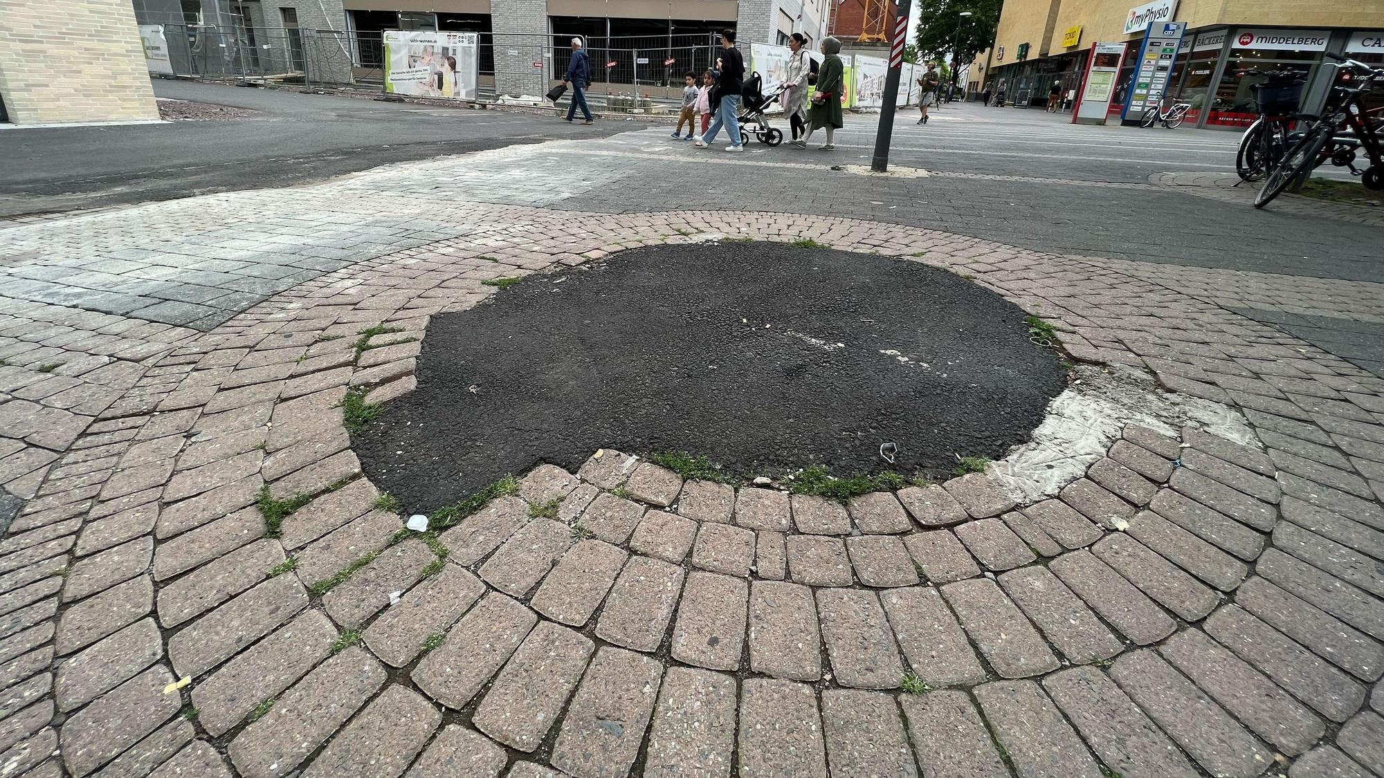 Vorerst nicht bepflanzt werden sollen die Baumscheiben in der Porzer Innenstadt.