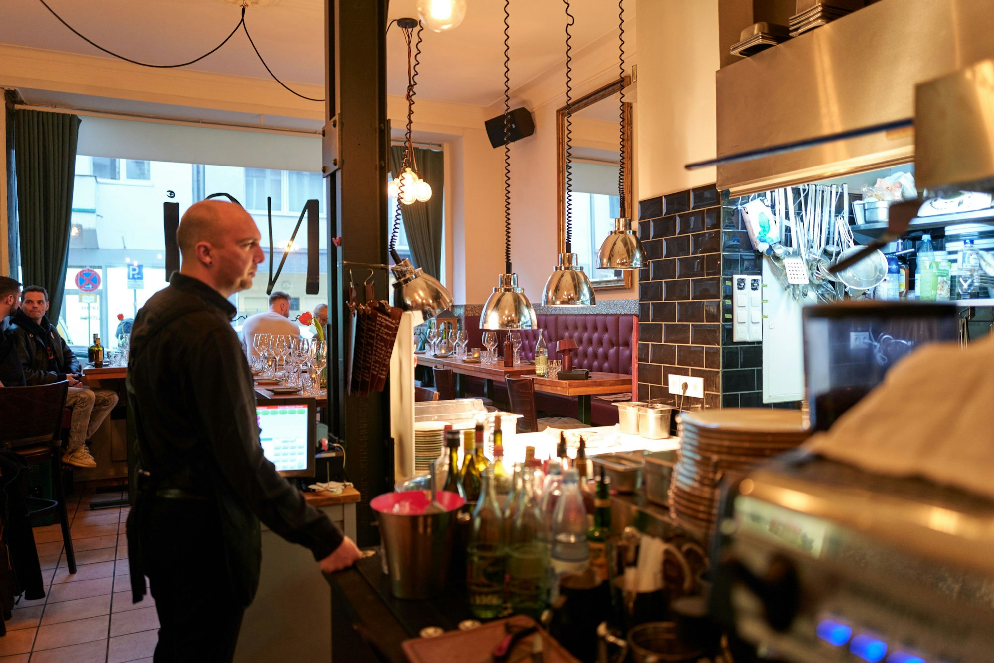 Innenansicht des Restaurants Noi in Köln.