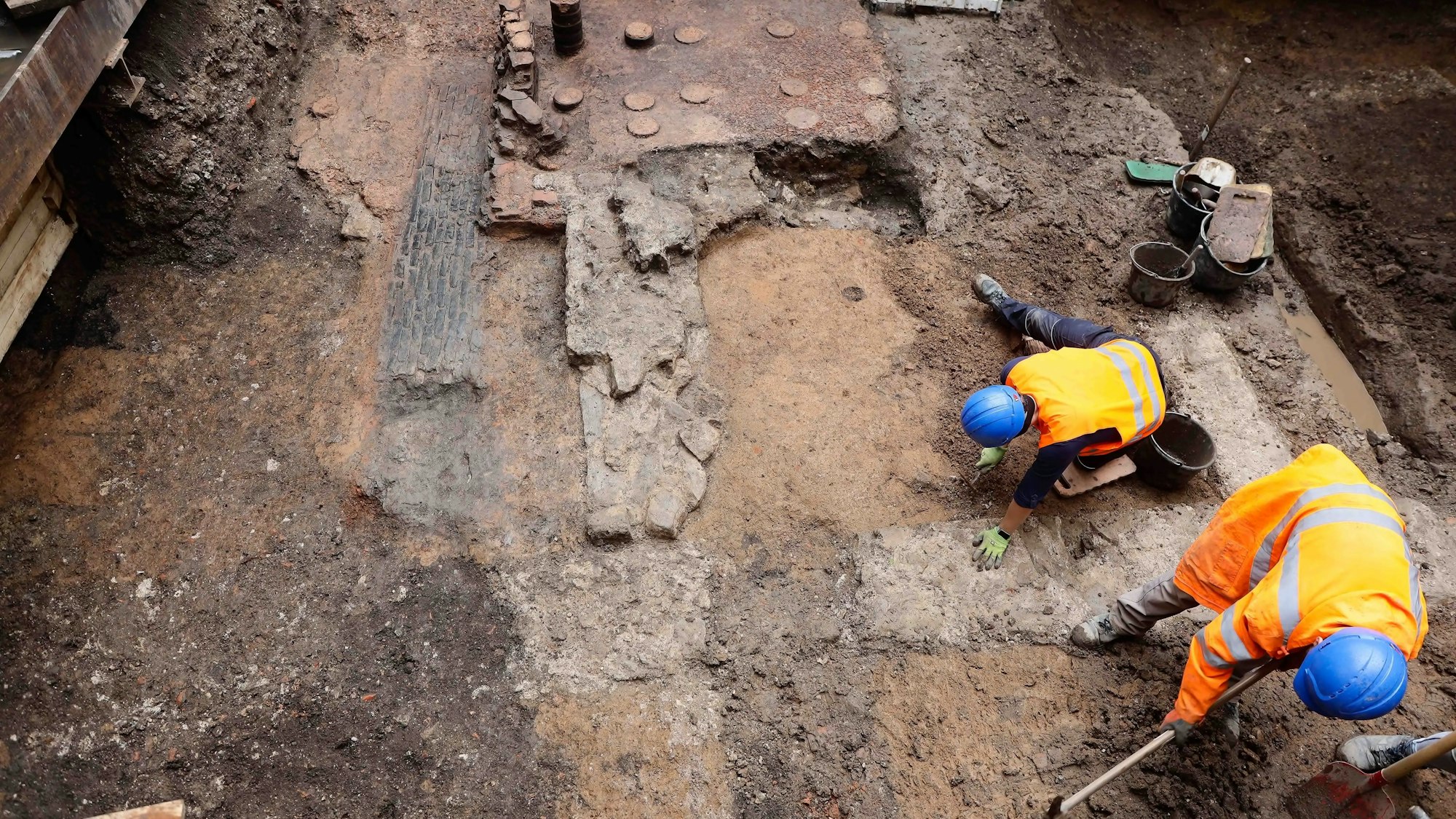 Ausgrabung einer römischen Badeanlage am Neumarkt.