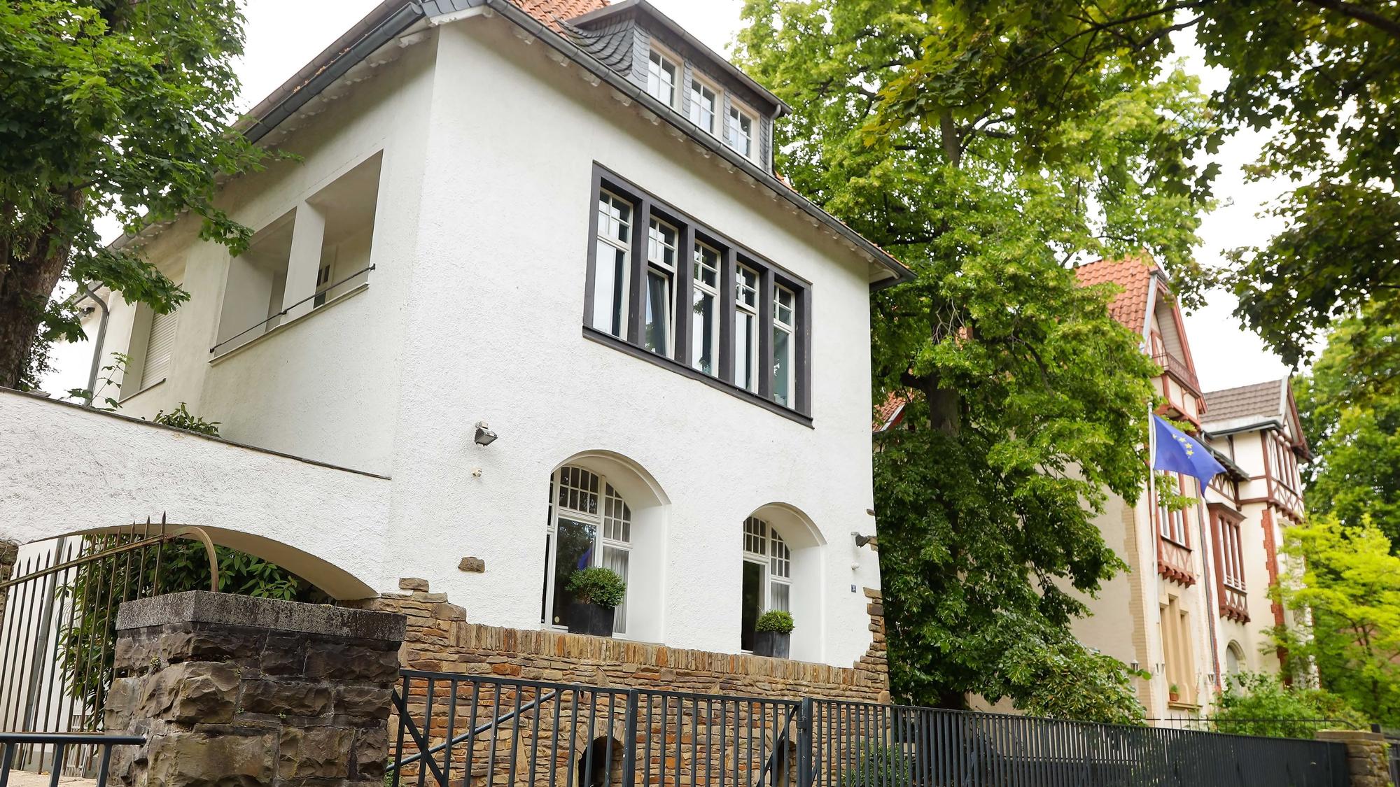 Villenarchitektur in der Pferdmengesstrasse in Marienburg