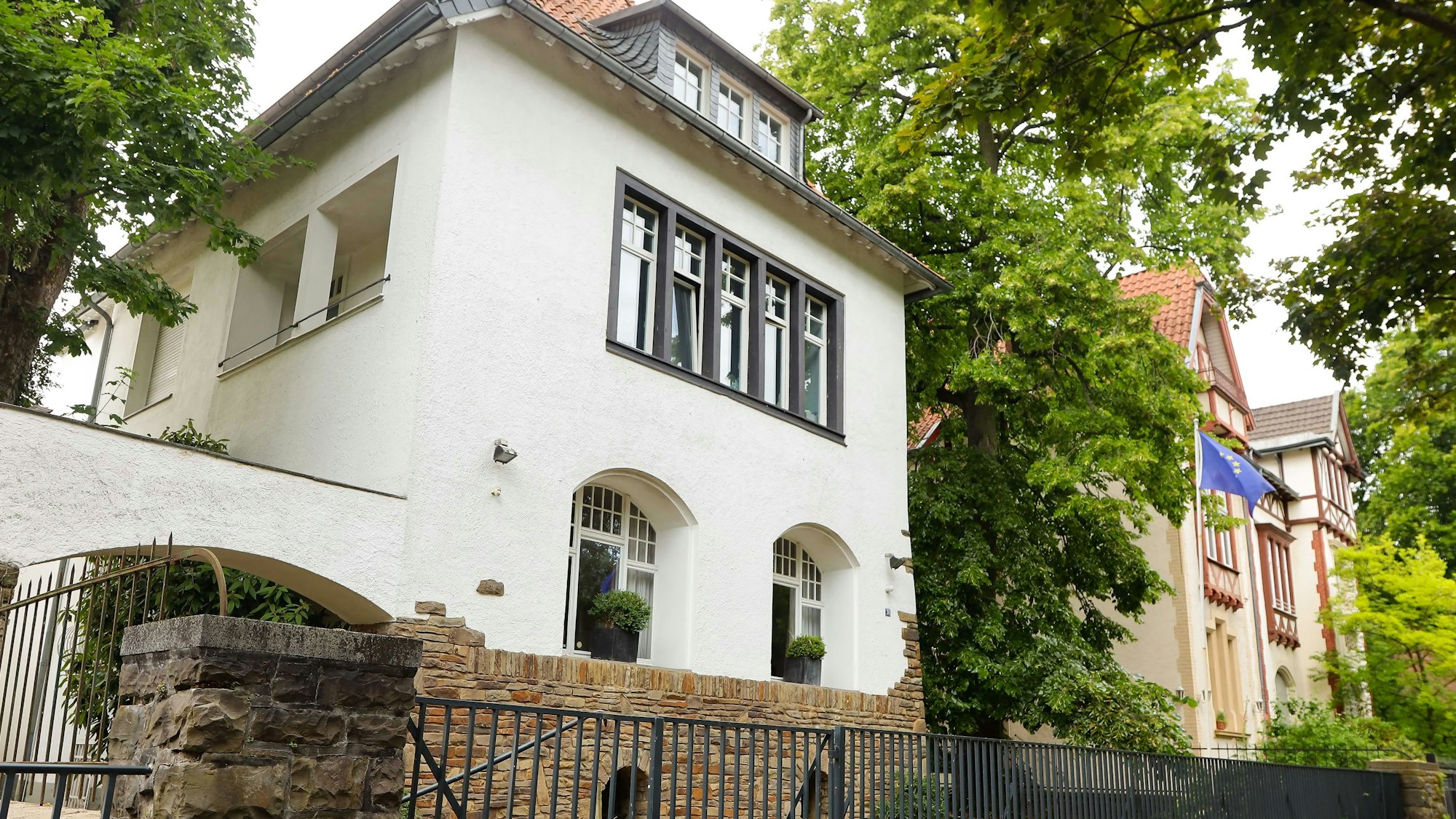 Villenarchitektur in der Pferdmengesstrasse in Marienburg