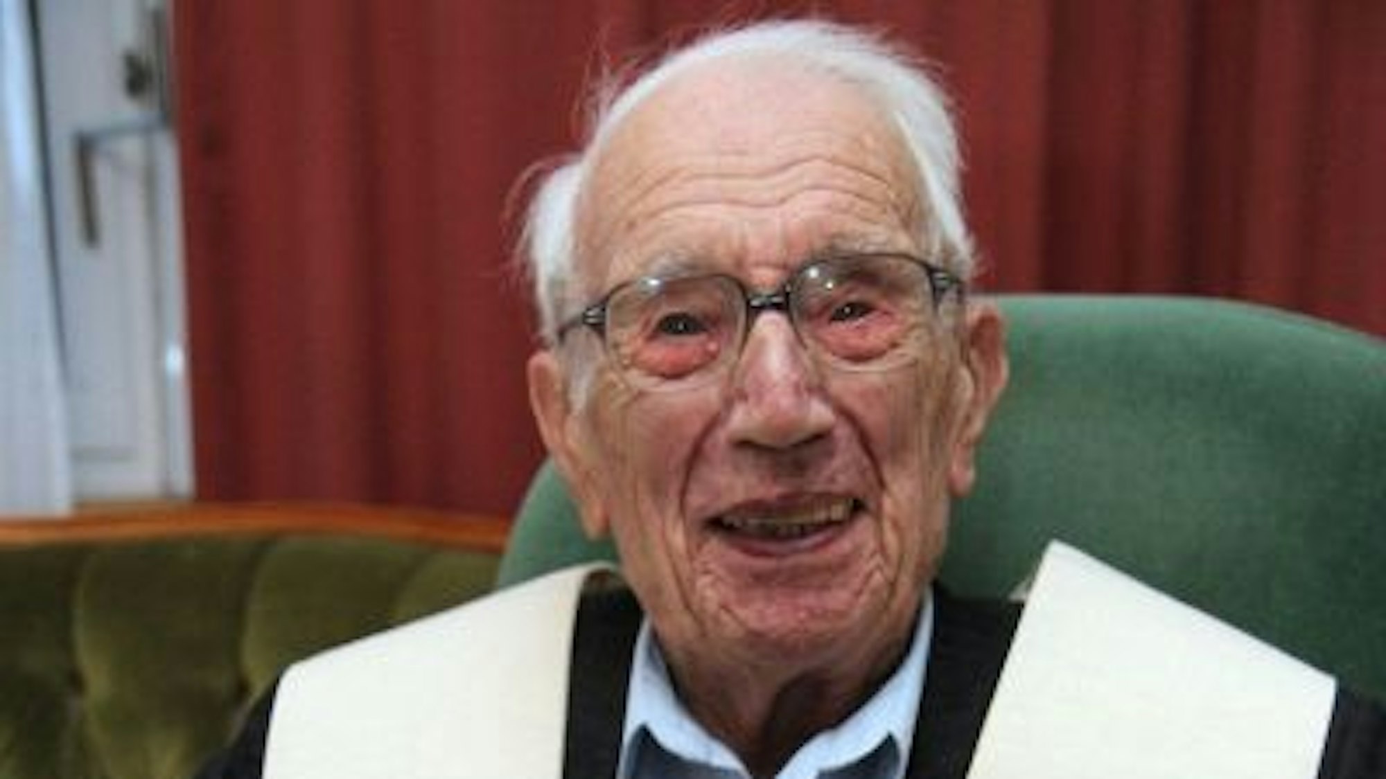 Monsignore Heinrich Roling im Porträt.