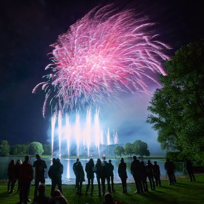 Vom 3. bis 5. Mai gibt es Programm und Feuerwerk entlang des Rheins von Bonn bis Bad Hönningen. (Archivbild)