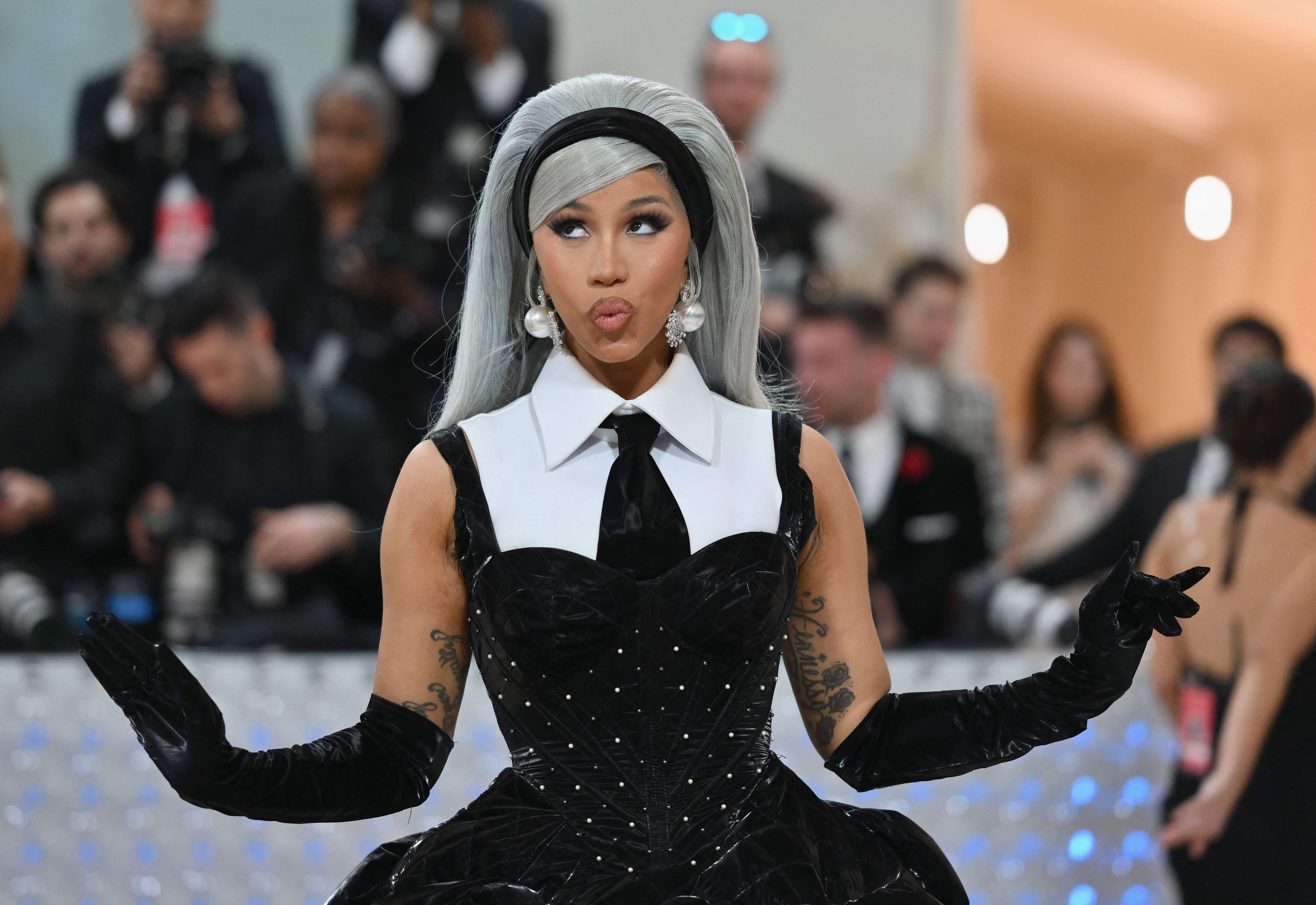 Die US-Rapperin Cardi B kommt zur Met Gala 2023 im Metropolitan Museum of Art.