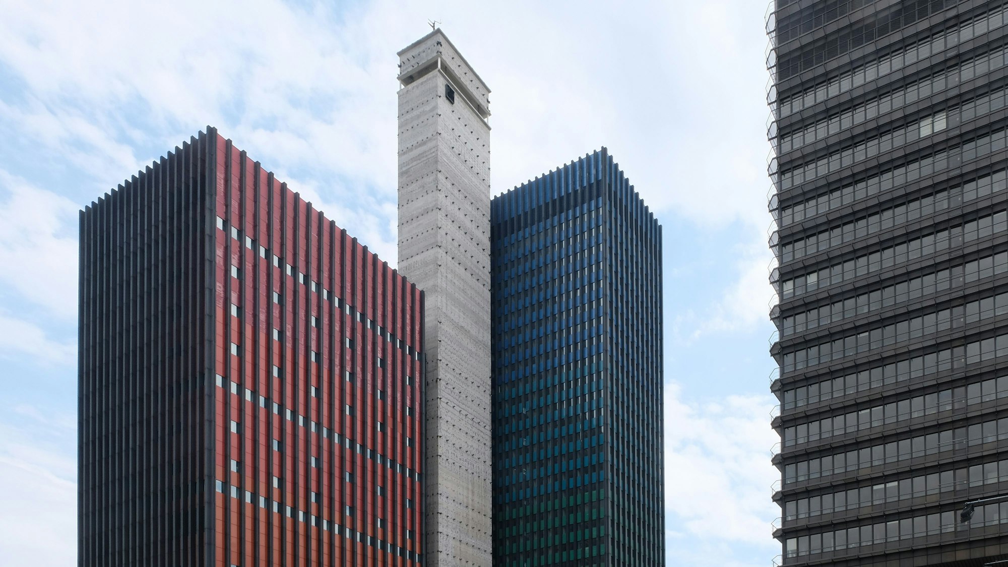 Die alten Deutsche-Welle-Hochhäuser, fotografiert im Jahr 2017