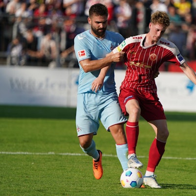 Fussball, Bundesliga, Saison 2023/2024, Testspiel Fortuna Köln-1.FC Köln, 28.07.2023, Südstadion Köln Nikola Soldo, FC Köln, Justin Steinkötter Fortuna Köln , *** Football, Bundesliga, season 2023 2024, test match Fortuna Köln 1 FC Köln, 28 07 2023, Südstadion Köln Nikola Soldo, FC Köln, Justin Steinkötter Fortuna Köln ,