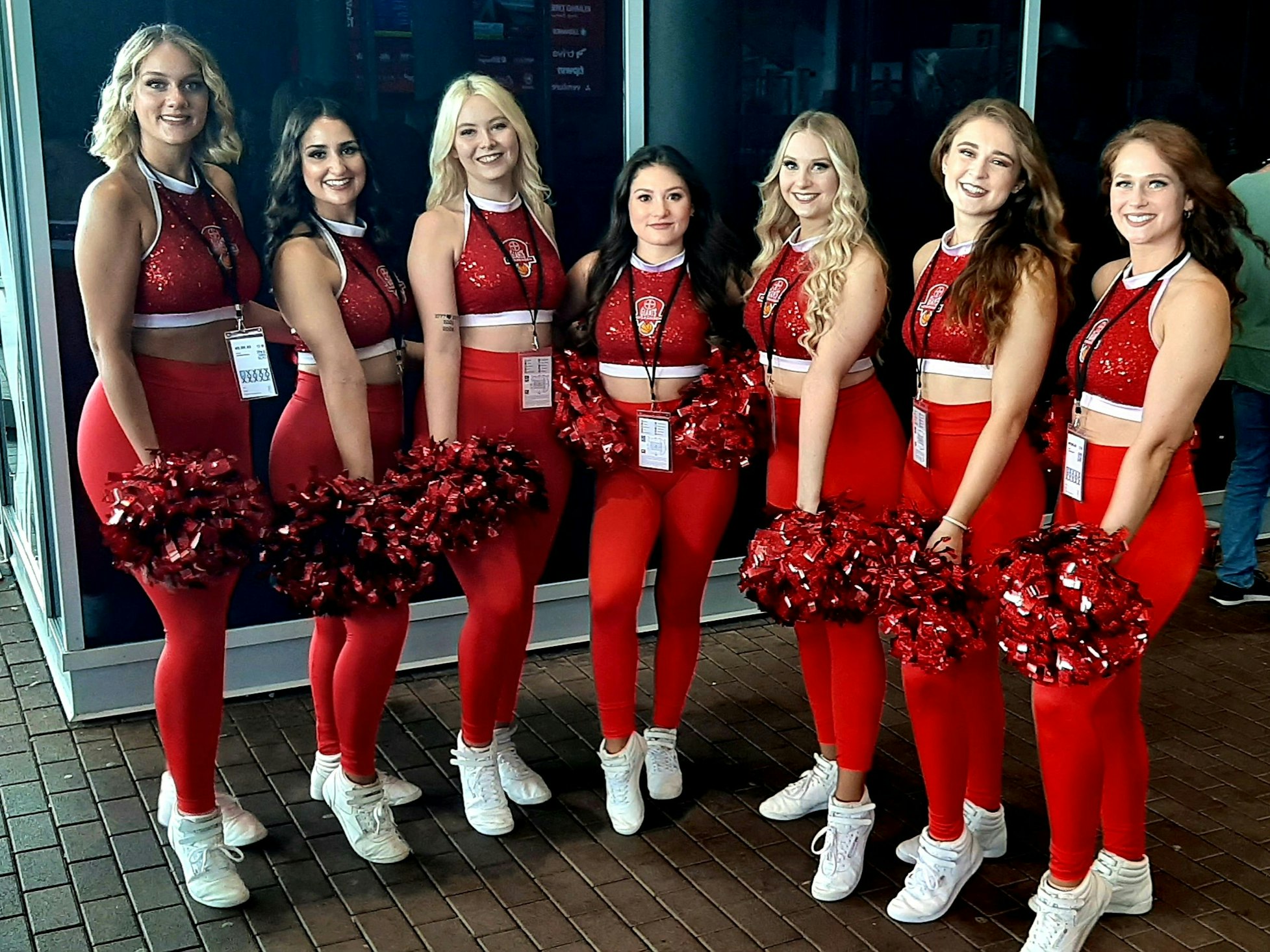 Auch die Cheerleaderinnen der Basketballer von den Bayer Giants gehörten zu den Gästen bei der Saisoneröffnung 2023/24 von Bayer 04 Leverkusen rund um die Bay-Arena.