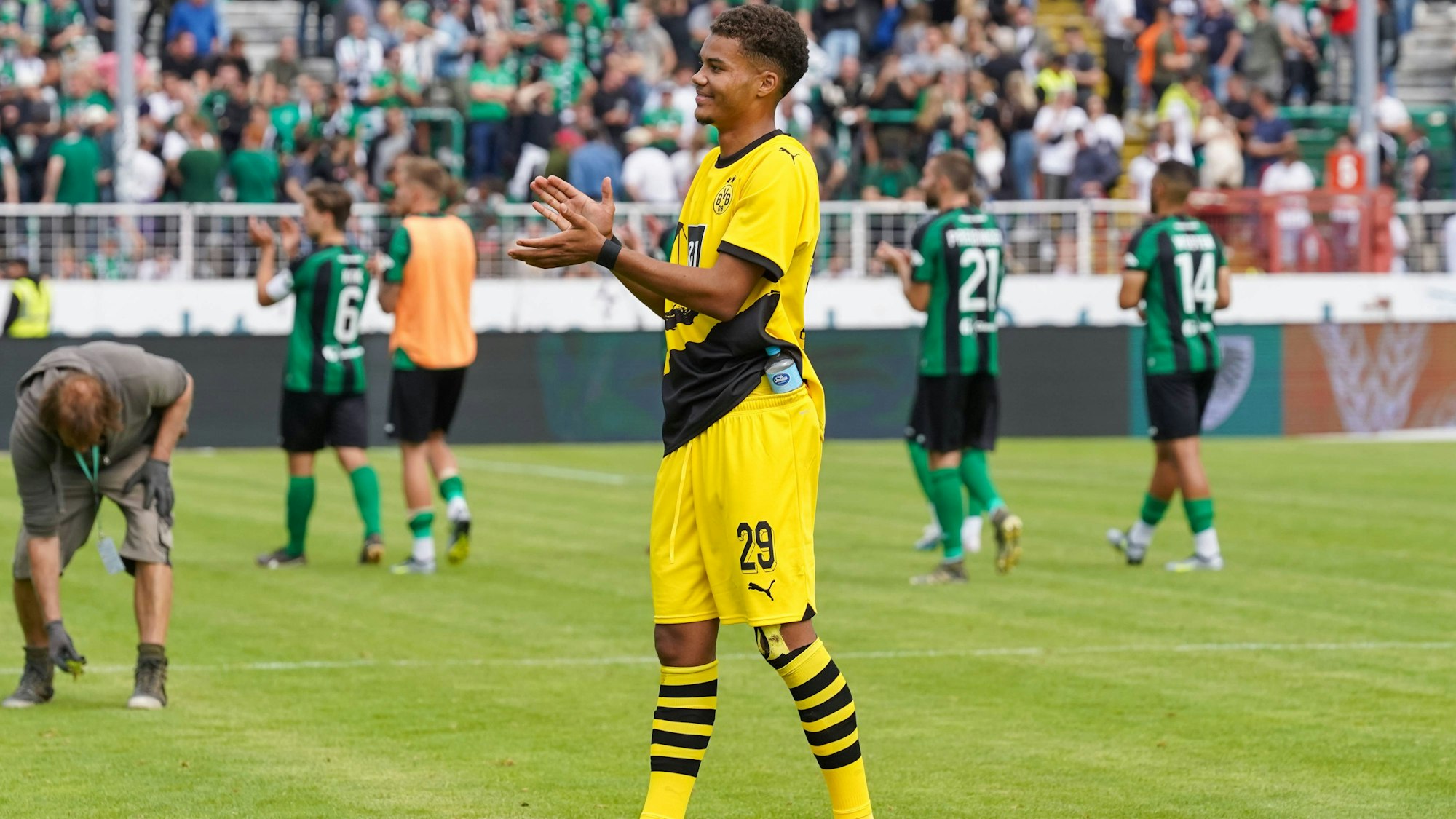 Erst seit wenigen Tagen bei Borussia Dortmund II und schon Publikumsliebling: Jermain Nischalke.