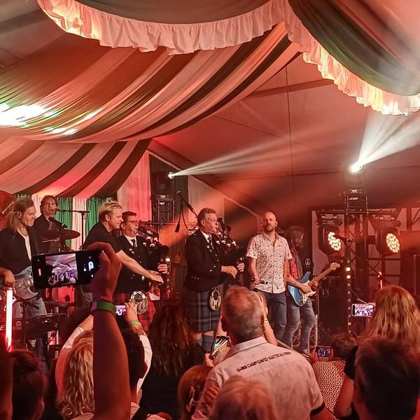 100. Schützenfest Burscheid Die Bläck Fööss . Foto: Violetta Gniß