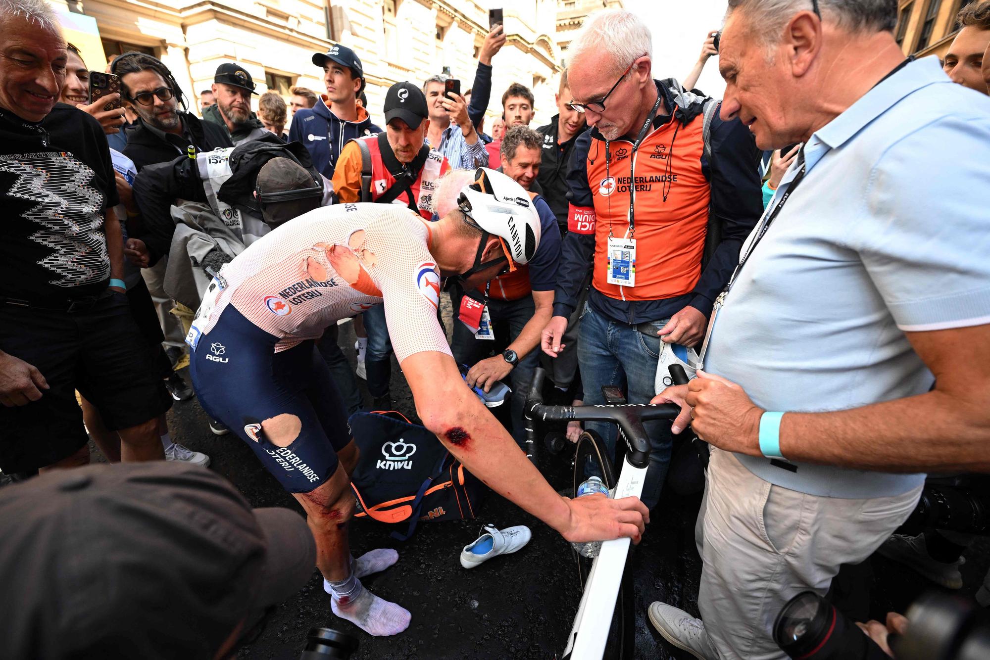 Mathieu van der Poel kurz nach seinem Sieg in Glasgow – den er trotz Sturz und kaputtem Schuh schaffte.