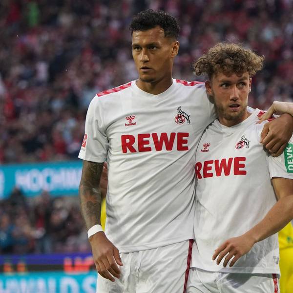 Davie Selke (v.l.), Torschütze Luca Waldschmidt und Florian Kainz bejubeln das 1:0 für den 1. FC Köln im Testspiel gegen den FC Nantes.