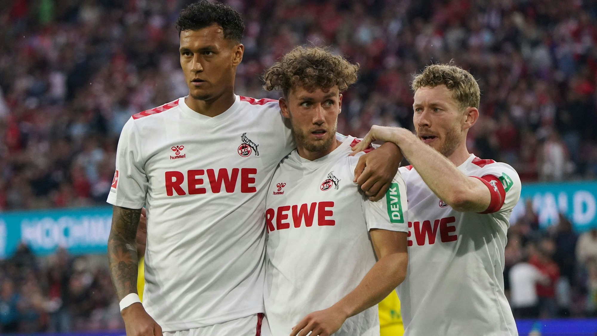 Fussball, 1 Bundesliga, Saison 2023/2024, Testspiel, 1.FC Köln- FC Nantes, , 05.08.2023, Rheinenergiestadion Köln Davie Selke, Luca Waldschmidt,Florian Kainz alle 1.FC Köln Torjubeln, *** Football, 1 Bundesliga, 2023 2024 season, test match, 1 FC Köln FC Nantes, , 05 08 2023, Rheinenergiestadion Köln Davie Selke, Luca Waldschmidt,Florian Kainz all 1 FC Köln goal celebrations,
