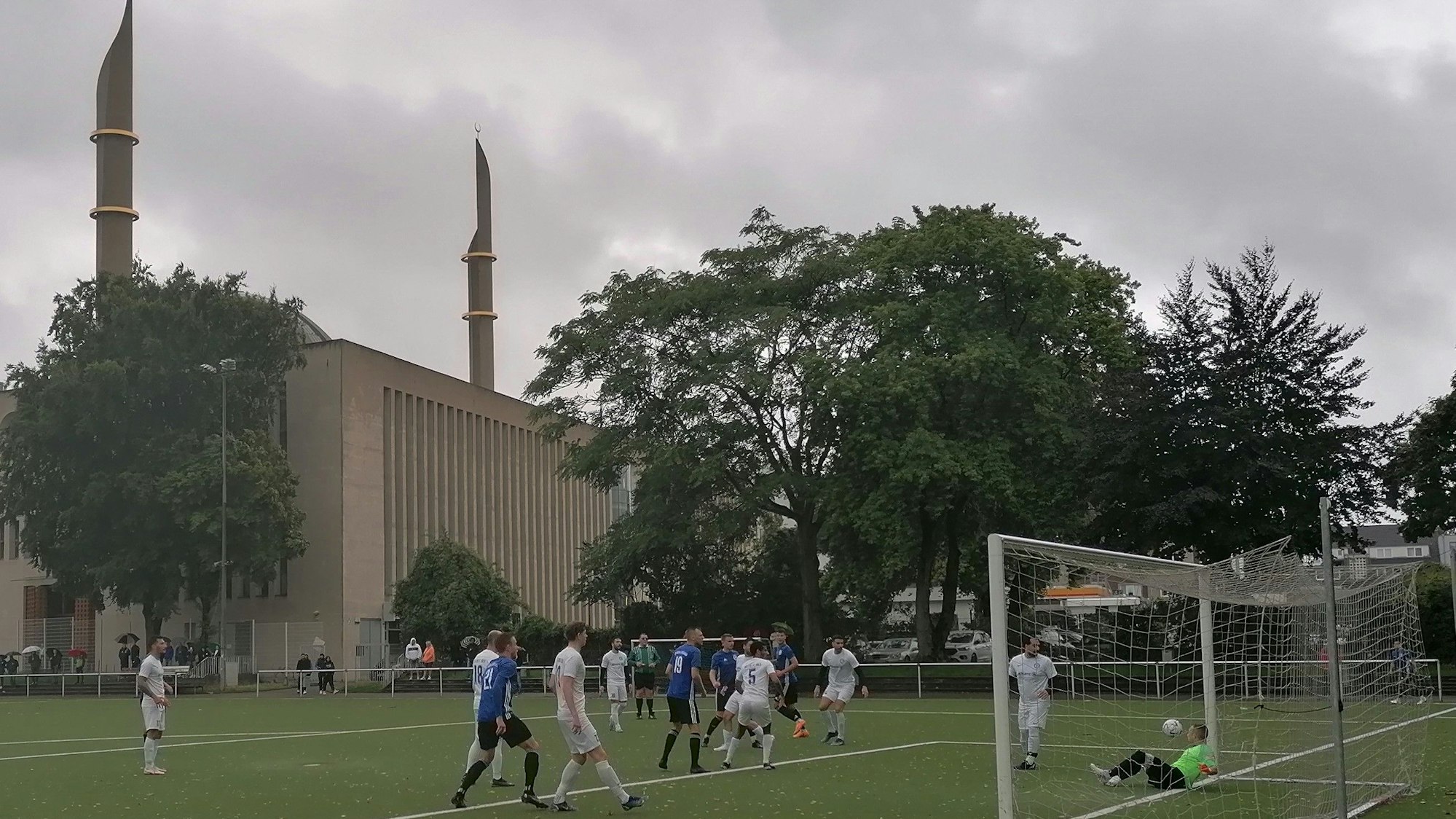 Fußball-Kreispokal in Köln, 2. Runde, Hellas FC Köln - SV Adler Dellbrück,