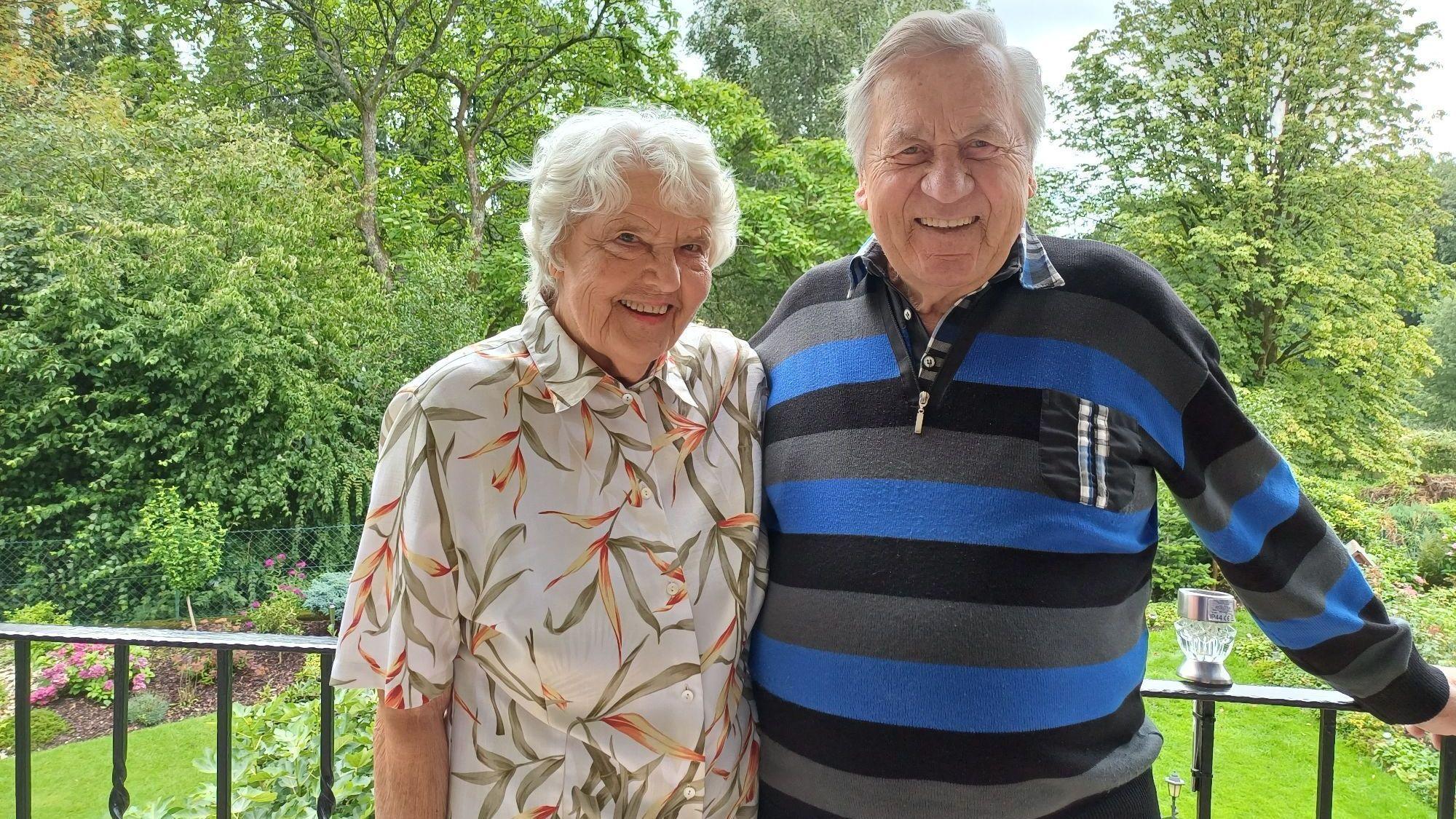 Irmgard und Alfred Sylvester feiern Eiserne Hochzeit.