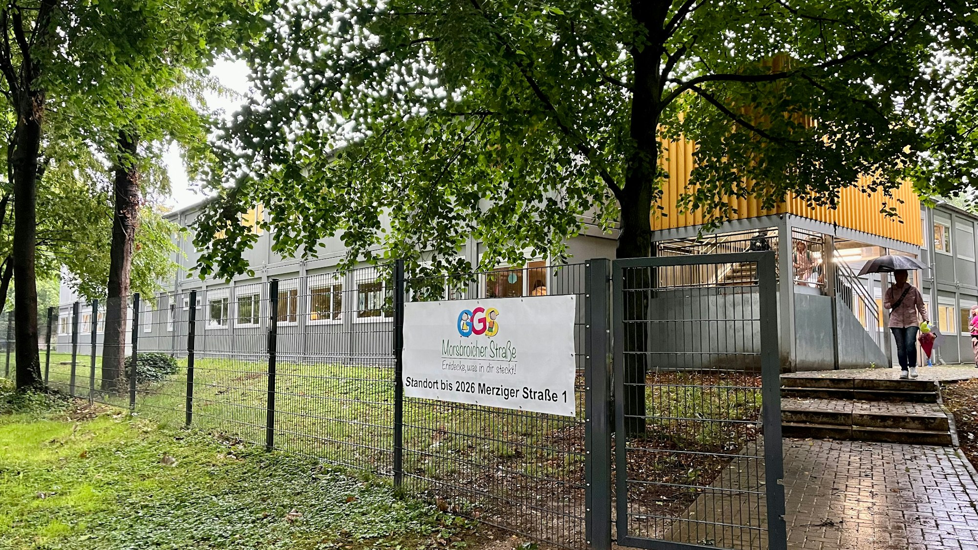 Blick auf die Schulcontainer