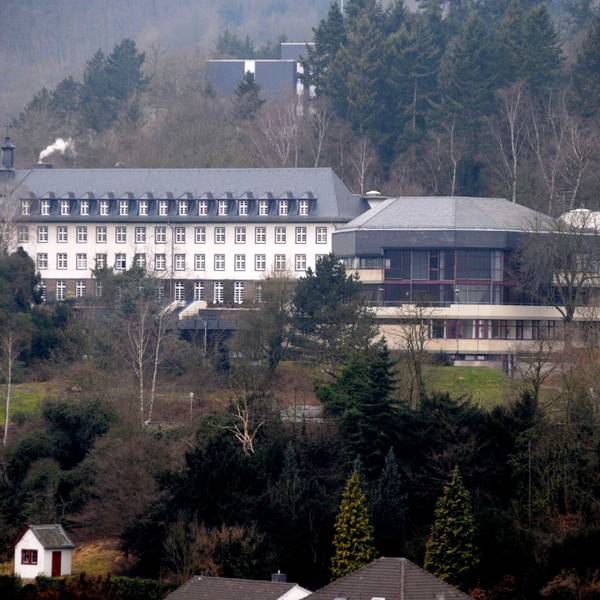 Das Kurhaus in Bad Münstereifel thront über der Stadt.