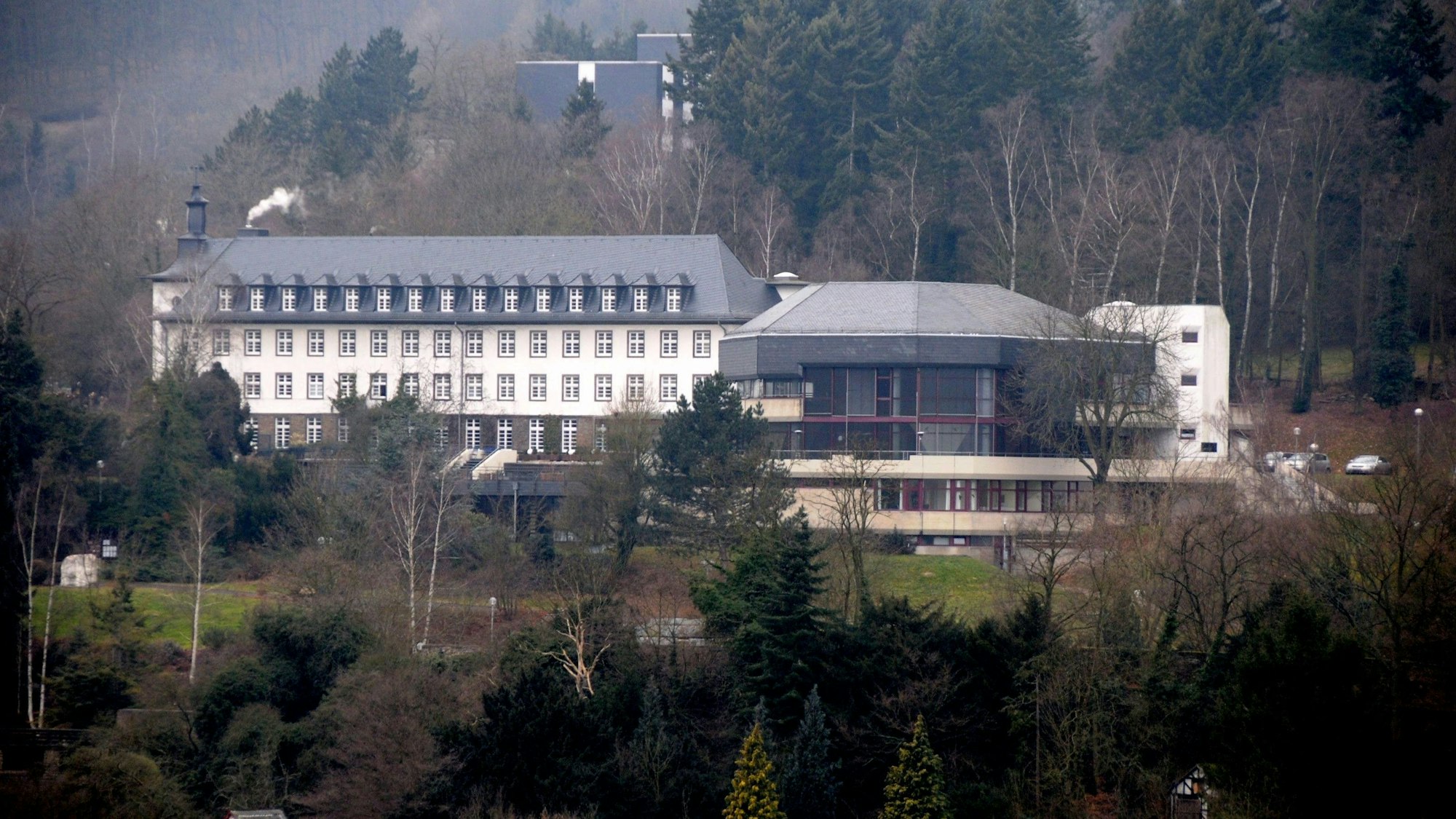 Das Kurhaus in Bad Münstereifel thront über der Stadt.
