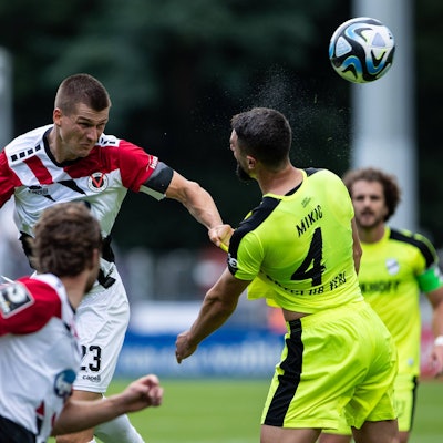 3.Liga: Viktoria Koeln - SC Verl, 05.08.2023 Zweikampf Moritz Fritz Viktoria Koeln, 23, Daniel Mikic SC Verl, 4 3.Liga: Viktoria Koeln - SC Verl, Sportpark Hoehenberg, Koeln, 05.08.2023 *** 3 Liga Viktoria Koeln SC Verl, 05 08 2023 duel Moritz Fritz Viktoria Koeln, 23 , Daniel Mikic SC Verl, 4 3 Liga Viktoria Koeln SC Verl, Sportpark Hoehenberg, Koeln, 05 08 2023 Copyright: xBEAUTIFULxSPORTS/Buriakovx