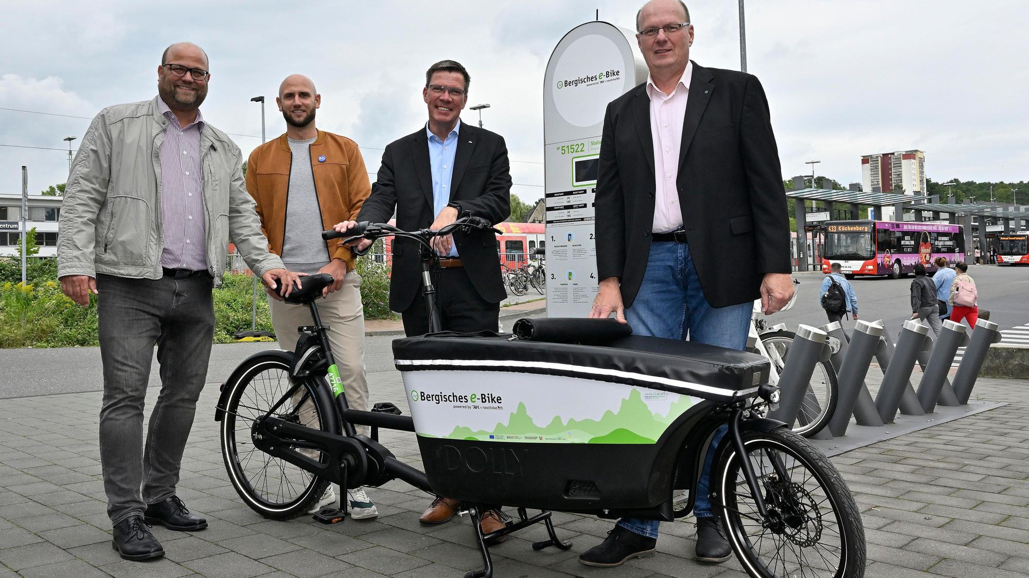 Im August 2023 wurden die Lastenräder im Rahmen des Verleihsystems „Bergisches E-Bike“ vorgestellt.