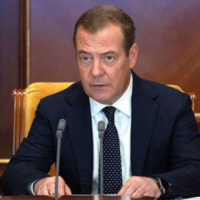 Dmitri Medwedew, Vizechef des russischen nationalen Sicherheitsrates, fällt seit Beginn der russischen Invasion in der Ukraine immer wieder mit provokanten Aussagen und Kriegspropaganda auf. (Archivbild)