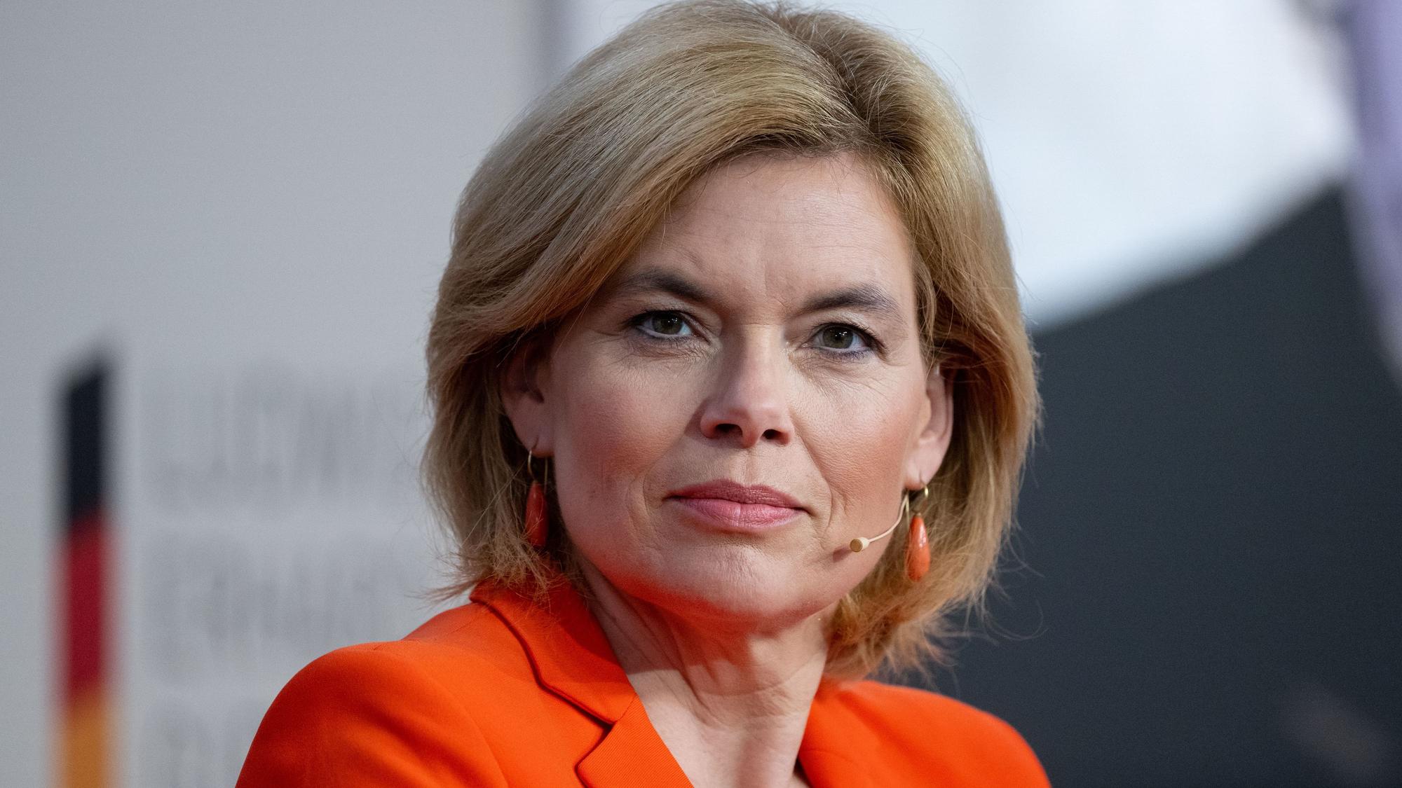 Julia Klöckner (CDU), wirtschaftspolitische Sprecherin der Union im Bundestag, hat sich klar gegen einen AfD-Vorschlag zum Fachkräftemangel gestellt.
