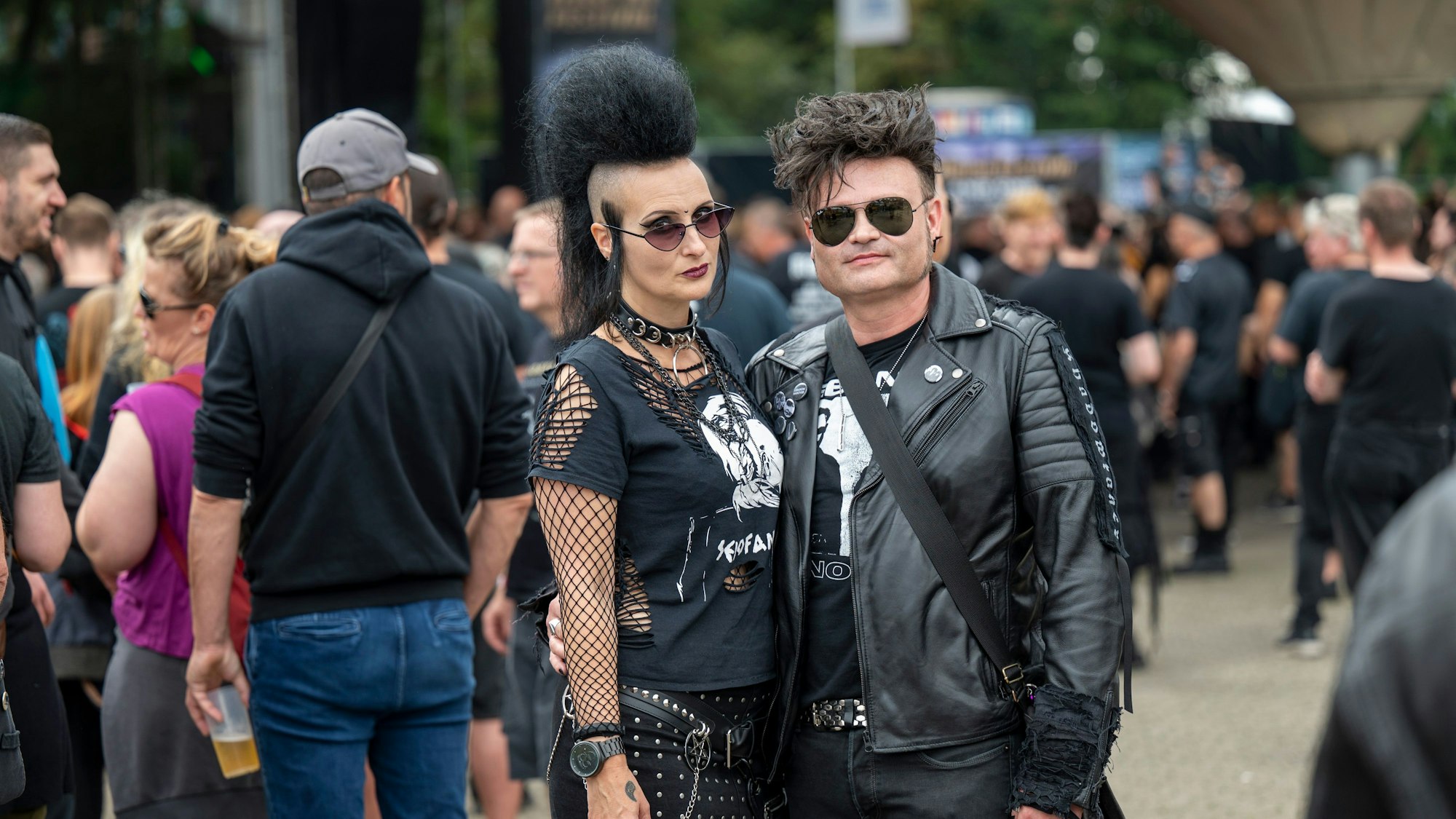 12.500 Menschen kamen laut Veranstalter-Angaben zum Amphi-Festival Ende Juli – Enrico und „Ü“ waren zwei davon.
