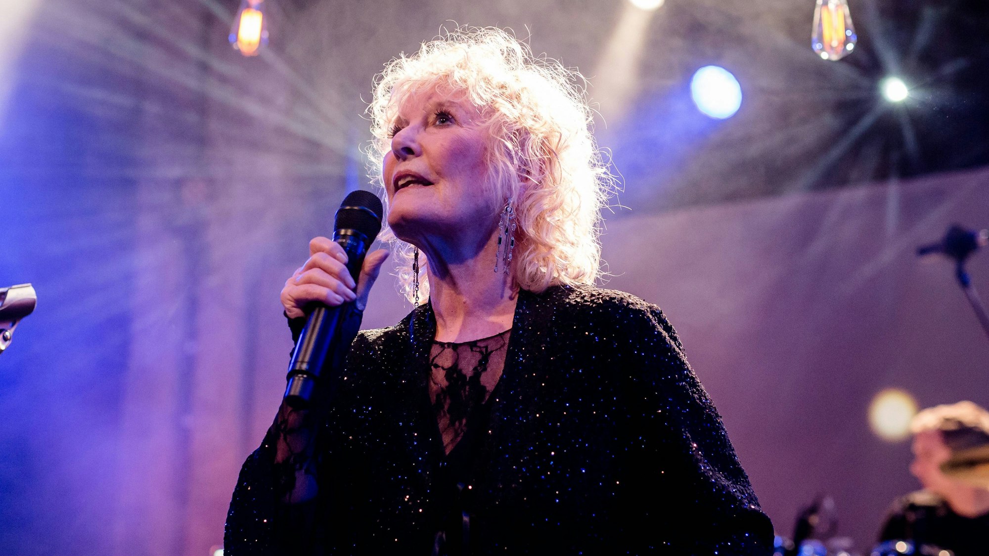 Petula Clark bei einem Konzert in Berlin.