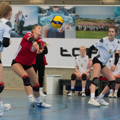 2. Frauen Volleyball Bundesliga, ETV Hamburg vs. VCO Berlin, Hamburg 13.02.2022 2. Frauen Volleyball Bundesliga, ETV Hamburg e.V. vs. VCO Berlin, Tessa Mueller 10 VCO Berlin *** 2 Women Volleyball Bundesliga, ETV Hamburg vs VCO Berlin, Hamburg 13 02 2022 2 Women Volleyball Bundesliga, ETV Hamburg e V vs VCO Berlin, Tessa Mueller 10 VCO Berlin Copyright: xBEAUTIFULxSPORTS/Mohwinkelx