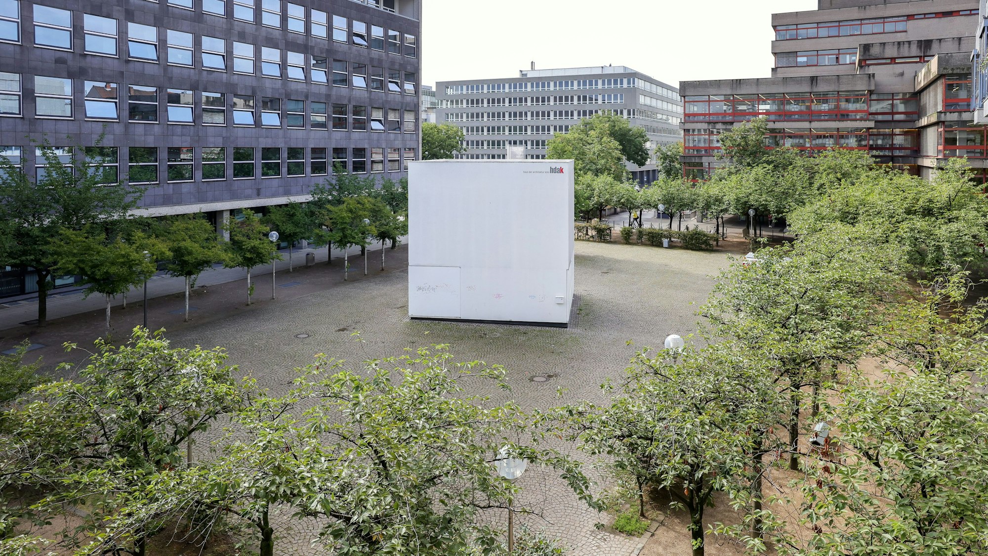 Der hdak-Kubus des Hauses der Architektur auf dem Josef-Haubrich-Hof.
Foto: