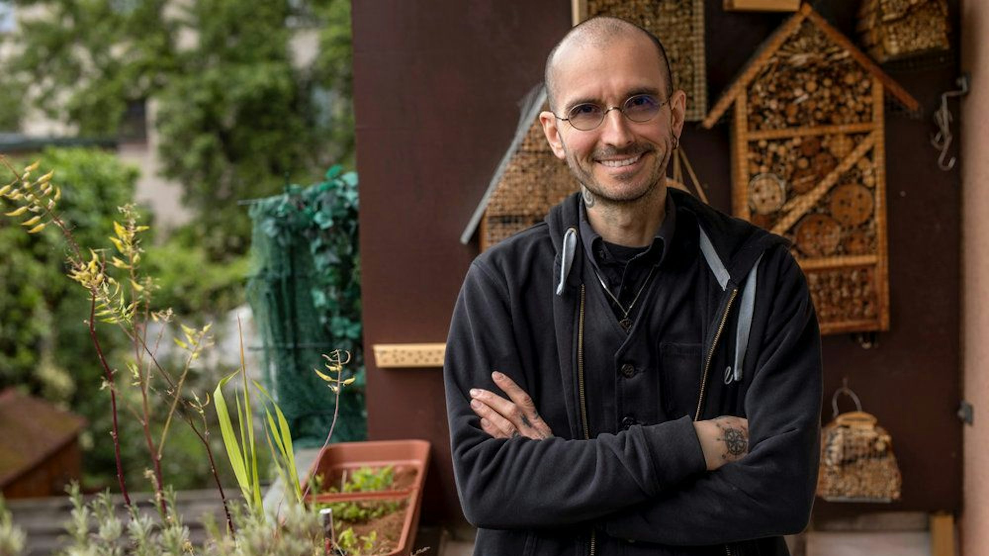 Mark Benecke ist ein deutscher Kriminalbiologe, Insektenexperte und Forensiker.