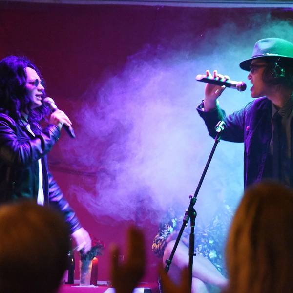 Die Dienstagskünstler präsentierten zum Abschluss des Schützenfestes eine Parodie auf Udo Lindenberg und Apache.