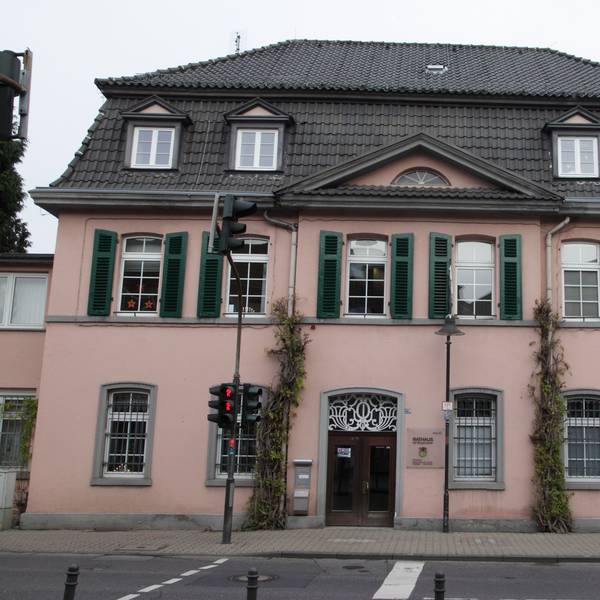Das Rathaus in Hoffnungsthal.