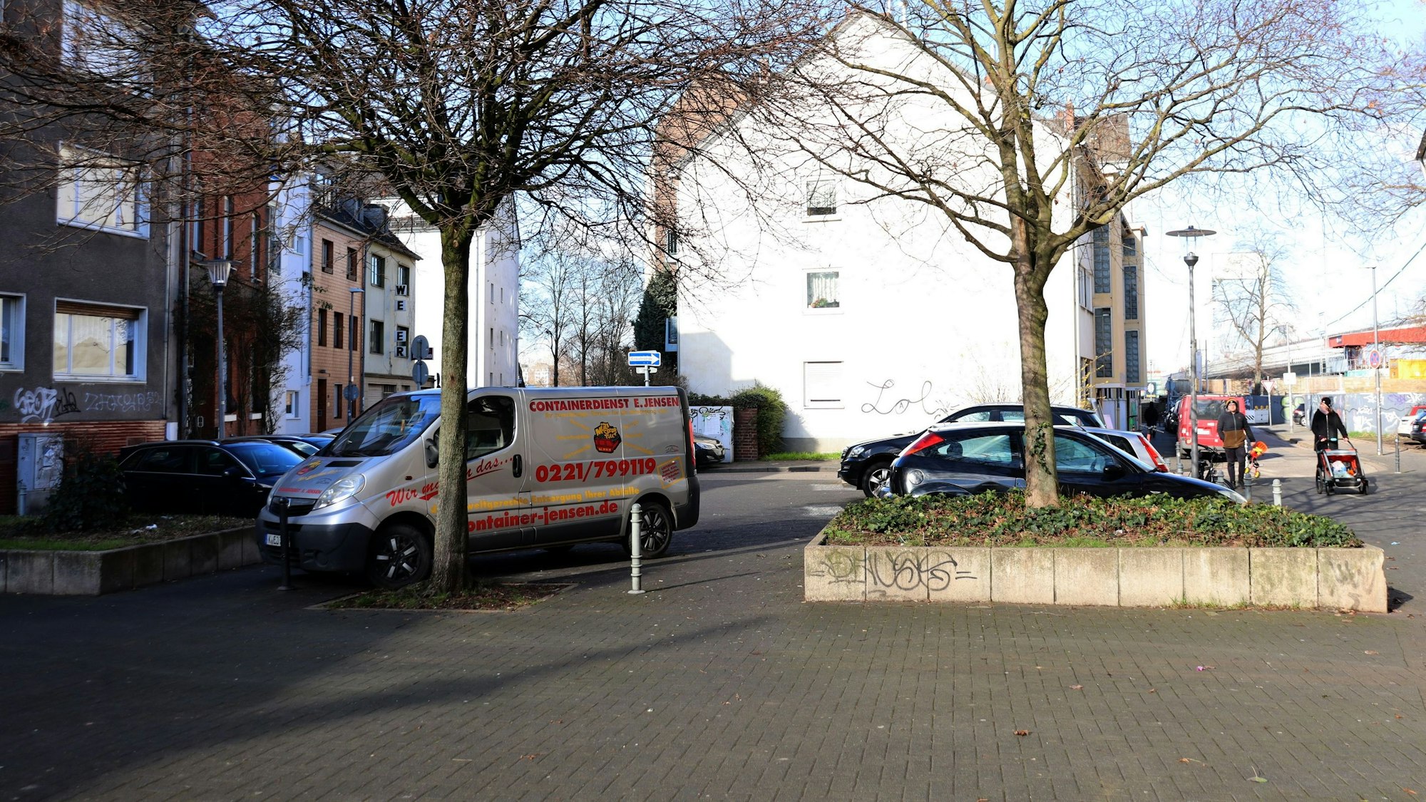 Auf dem kleinen Platz an der Lohmühlenstraße sollen nach dem Willen der ezikrsvertretung Mülheim Bänke und Mülleimer aufgestellt werden.