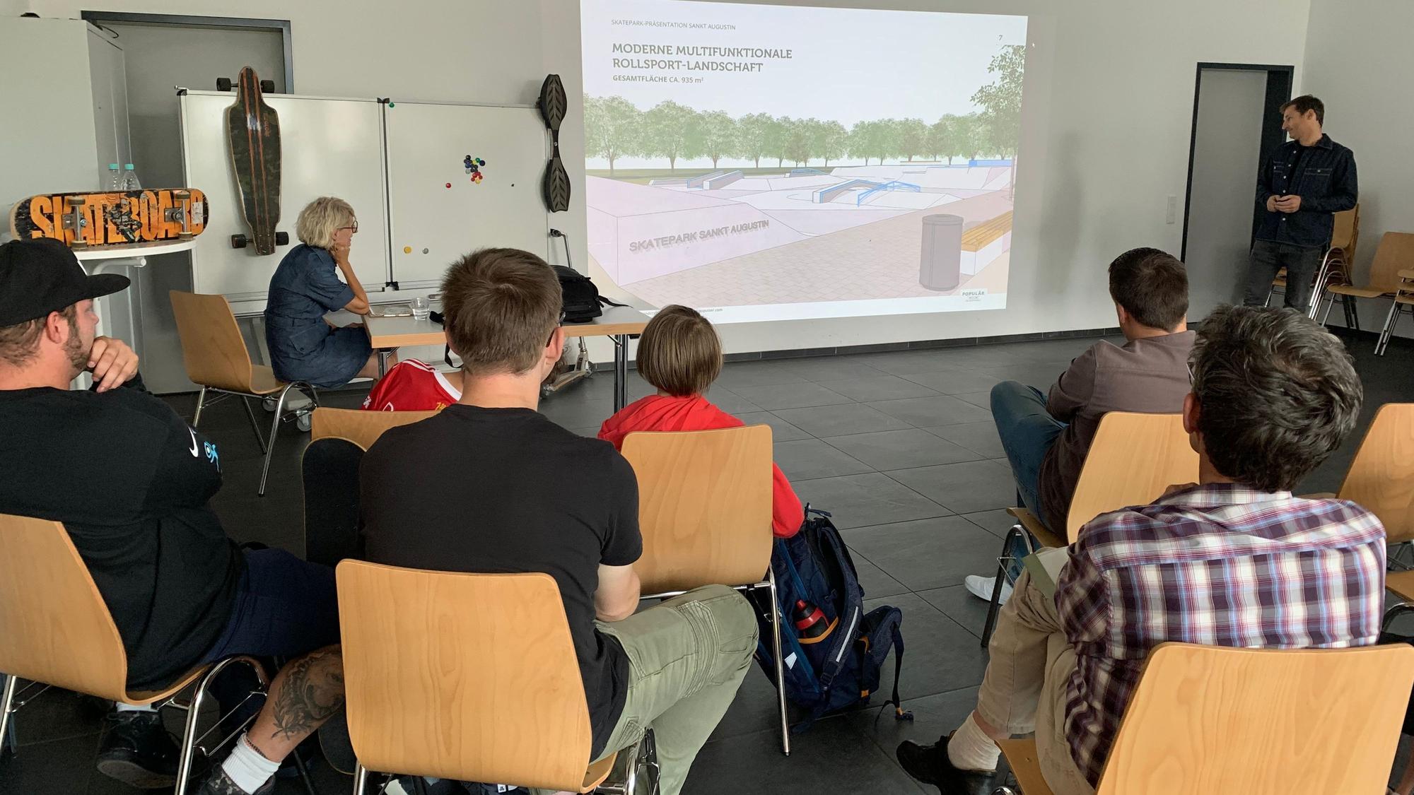 Die Pläne für den Skate-Park in Sankt Augustin werden im Jugendzentrum vorgestellt.