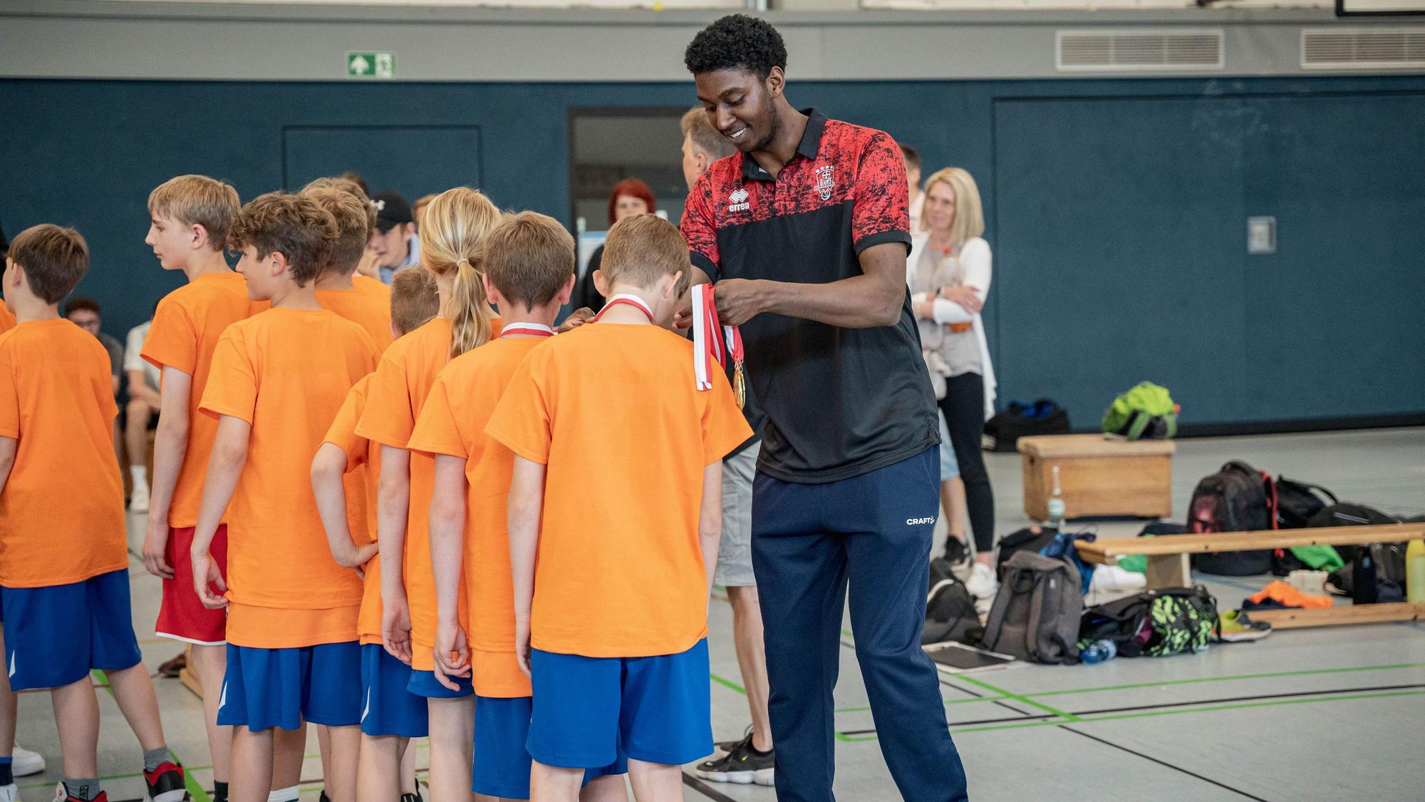 CJ Oldham mit dem Nachwuchs der Giants League