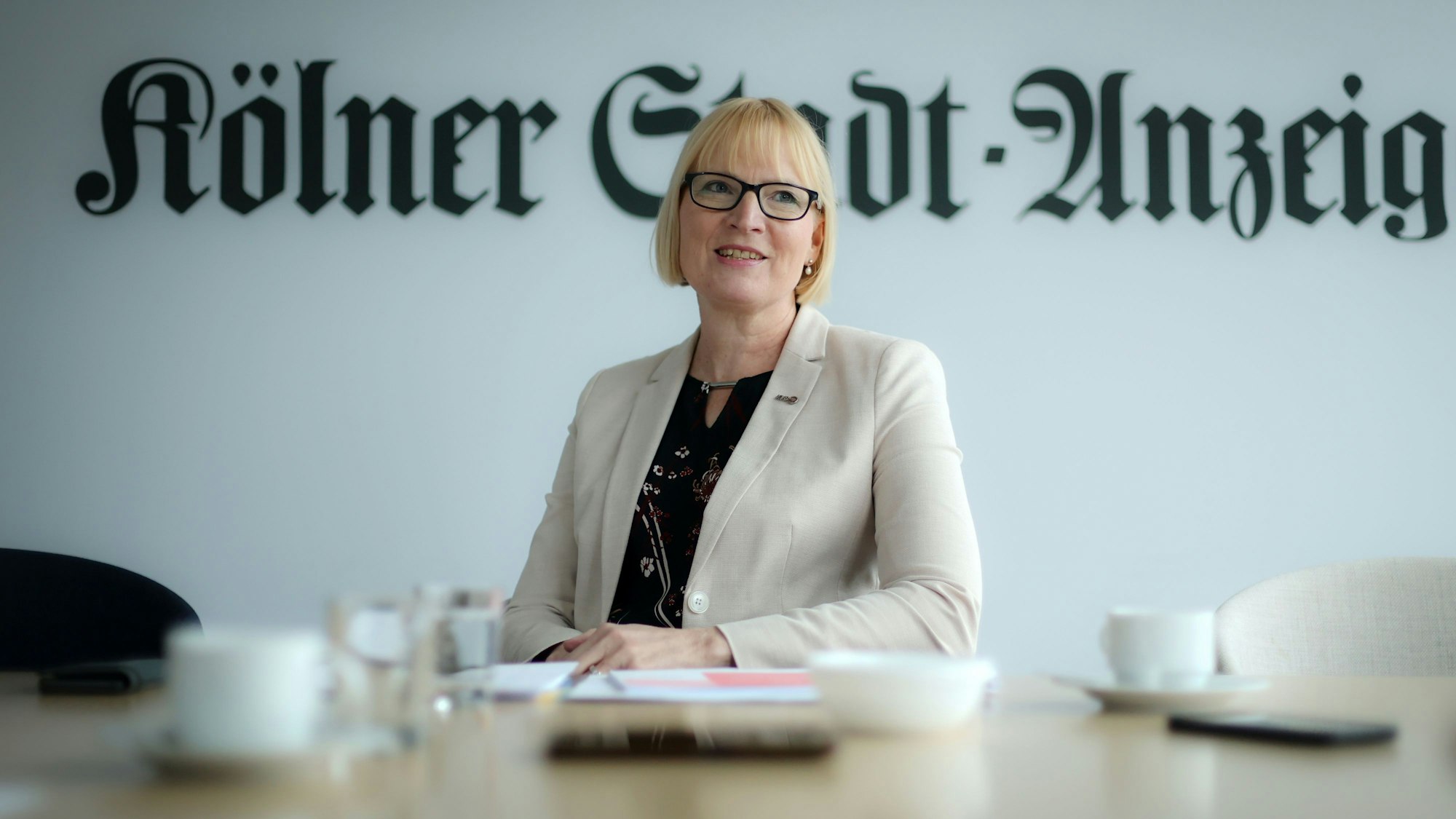 19.01.2023
Köln:
Interview mit KVB-Chefin Stefanie Haaks über das Fahrplan-Chaos und die fehlenden Fahrerinnen und Fahrer .
Foto: Martina Goyert