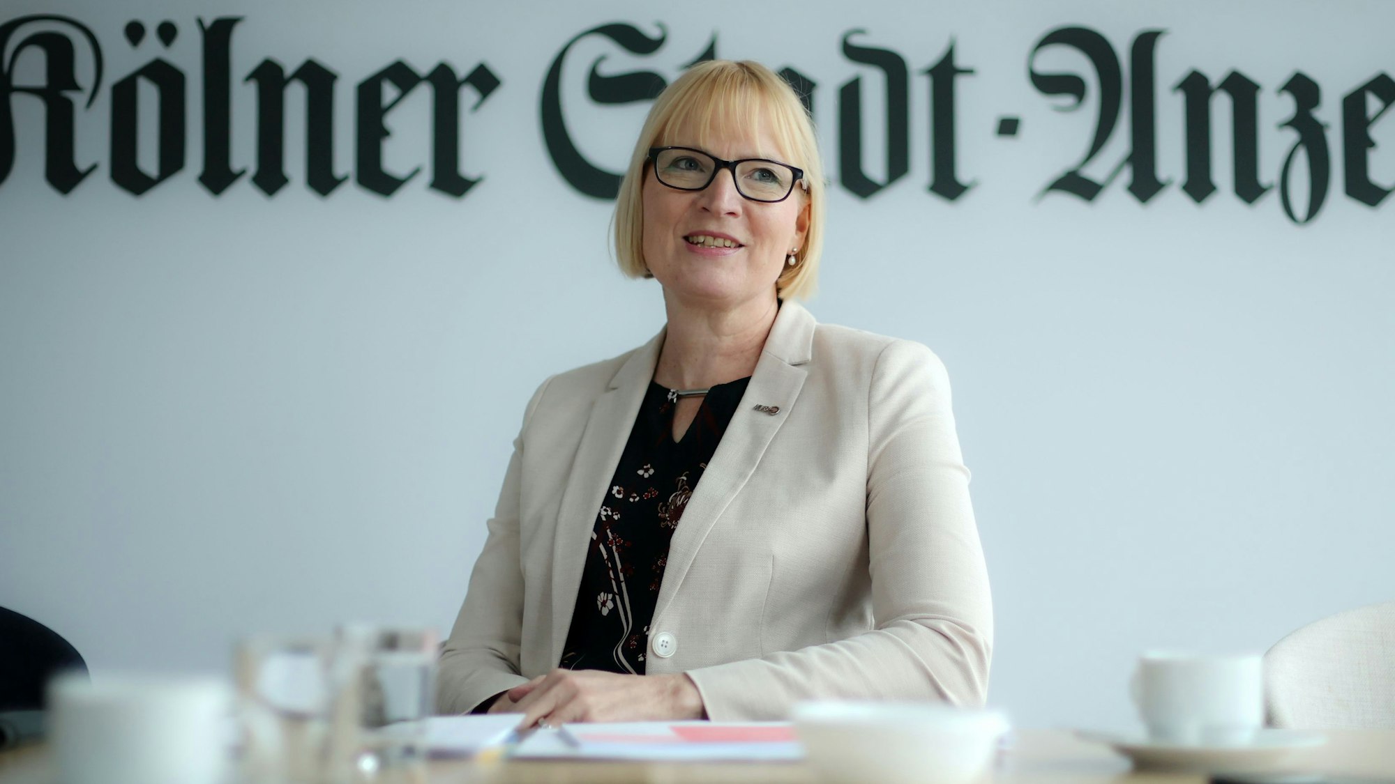 19.01.2023
Köln:
Interview mit KVB-Chefin Stefanie Haaks über das Fahrplan-Chaos und die fehlenden Fahrerinnen und Fahrer .
Foto: Martina Goyert