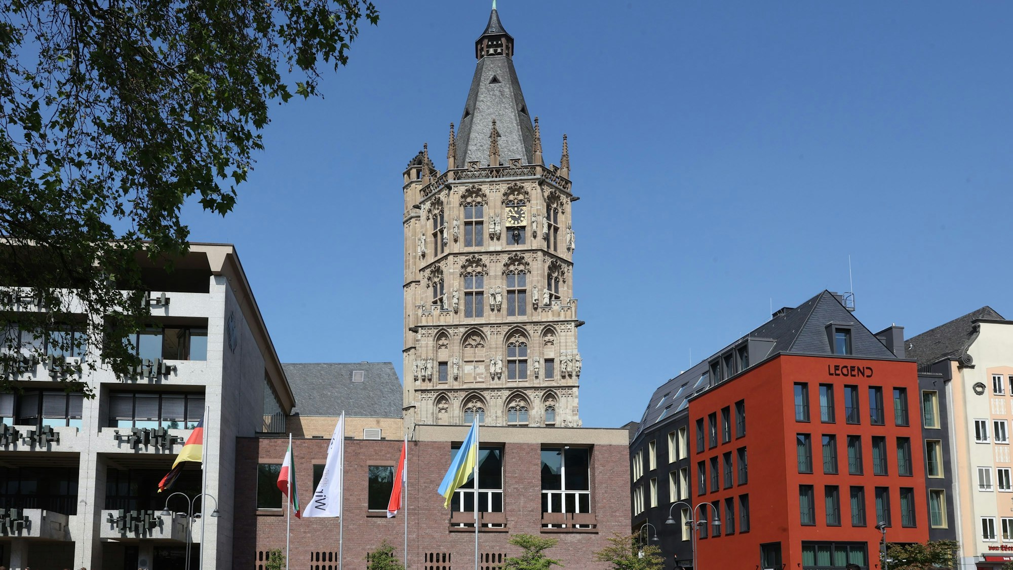 Das Historische Rathaus vom Alter Markt aus fotografiert.