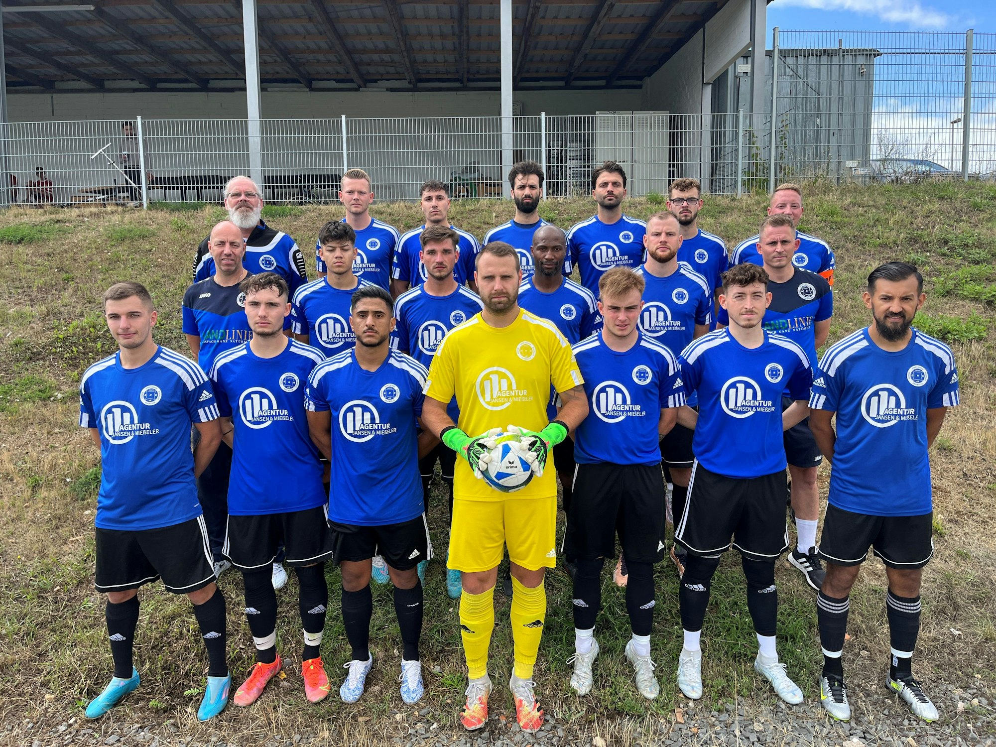 Das Bild zeigt die Mannschaft der Sportfreunde DHO.