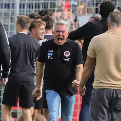 FC Viktoria Köln vs. Werder Bremen, DFB Pokal 1. Runde, Olaf Janßen, Franz Wunderlich (Viktoria), 12.08.2023, Bild: Herbert Bucco