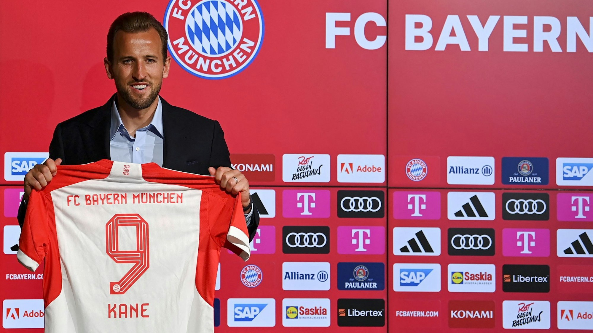 Die neue Neun in München: Der FC Bayern stellt am Samstag Harry Kane offiziell als neuen Stürmer vor.