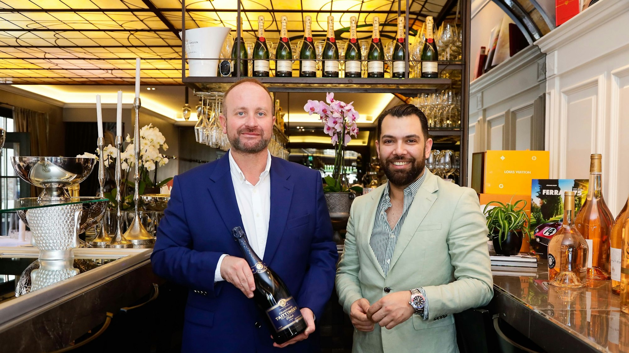Aleksander Kovacevic und Boban Radosavljevic in ihrer Champagnerbar