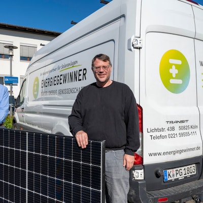 Hubert Vienken (links) steht der Genossenschaft Energiegewinner vor, Kay Voßhenrich gründete sie 2010.