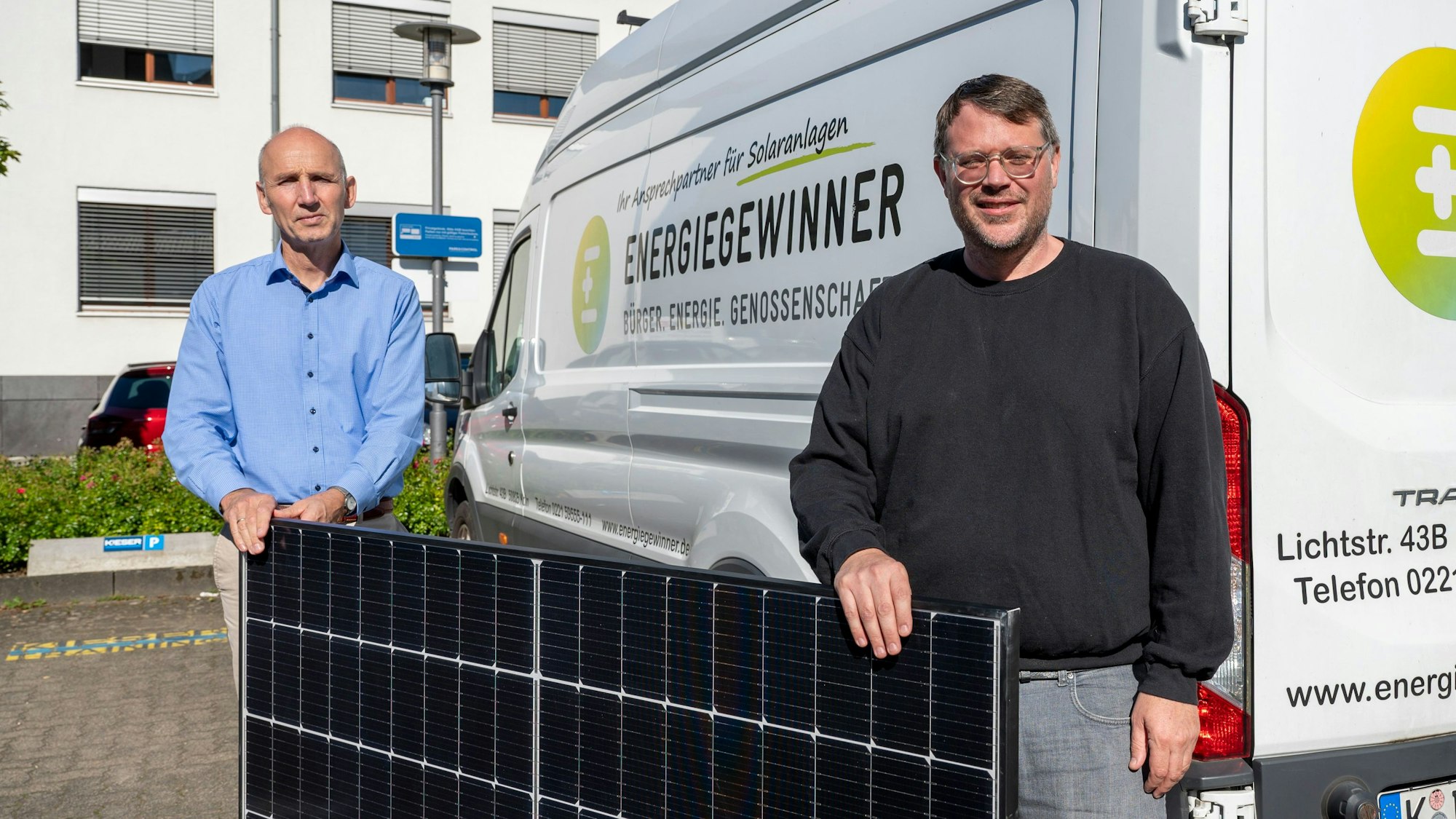 Hubert Vienken (links) steht der Genossenschaft Energiegewinner vor, Kay Voßhenrich gründete sie 2010.