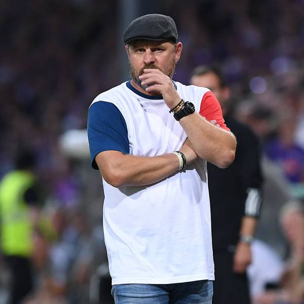 FC-Trainer Steffen Baumgart an der Seitenlinie beim DFB-Pokalspiel gegen den VfL Osnabrück.