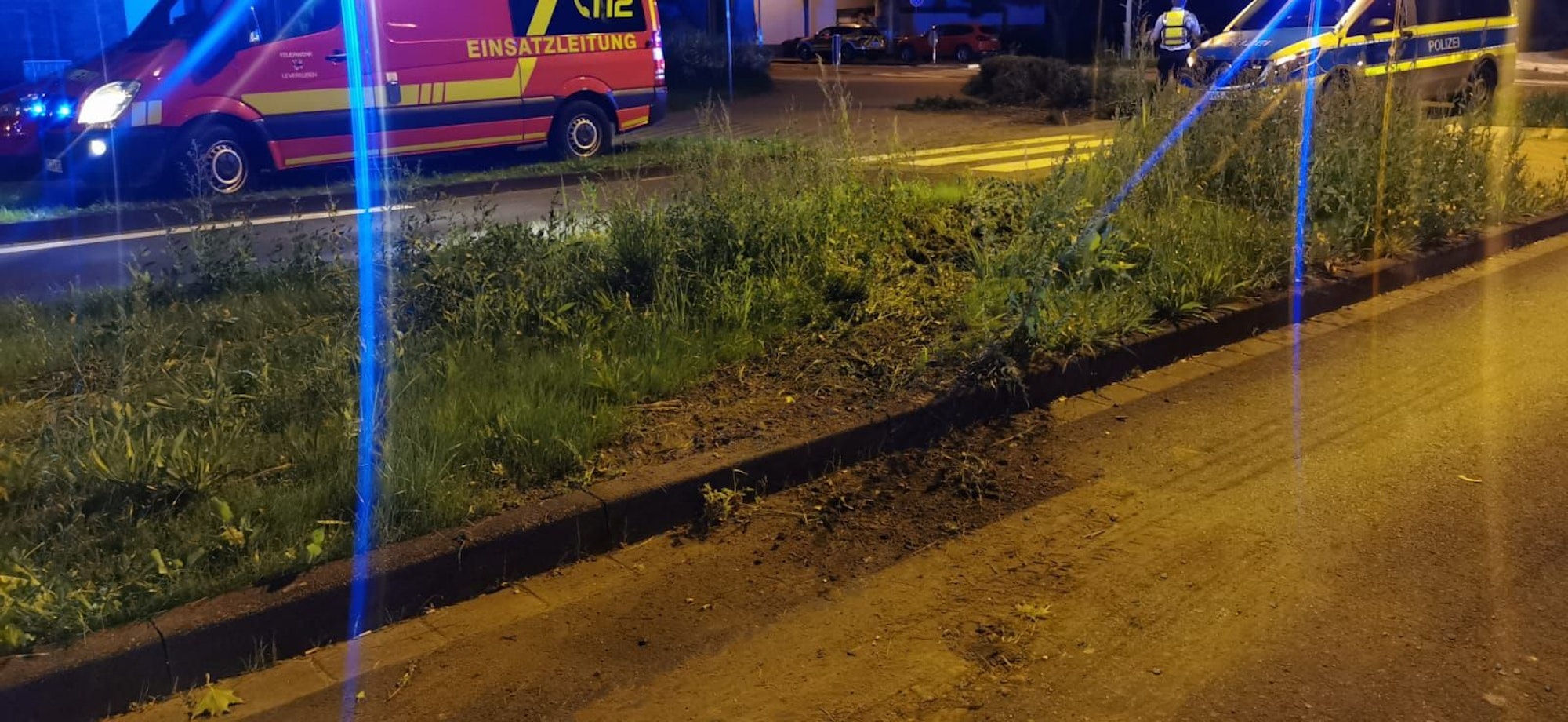 Bei einem Unfall in Schlebusch ist ein Feuerwehrfahrzeug verunglückt