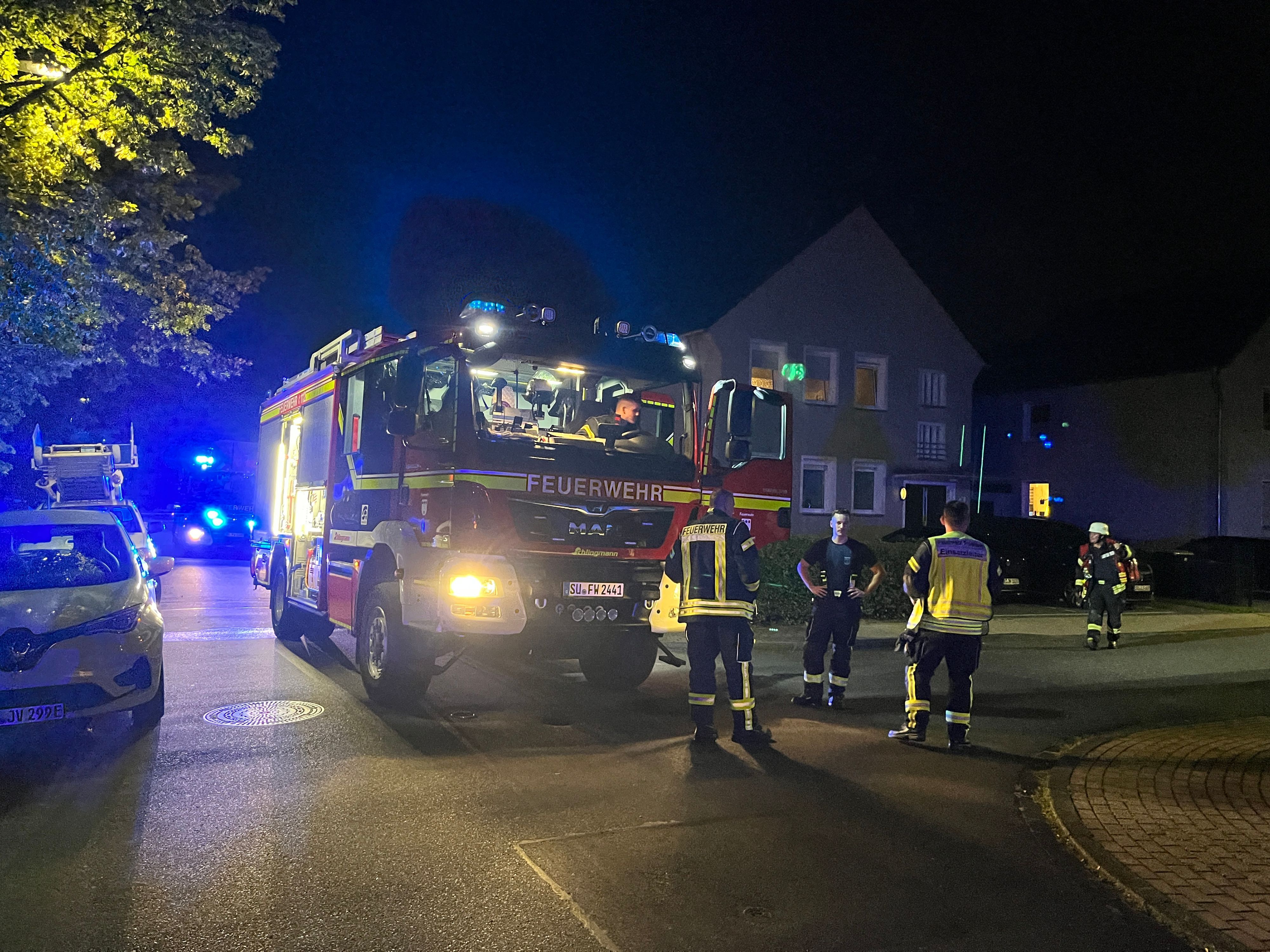 Die Feuerwehr Troisdorf musste innerhalb von drei Stunden zu zwei Bränden ausrücken. An der Eremitenstraße war Essen auf dem Herd zu heiß geworden.