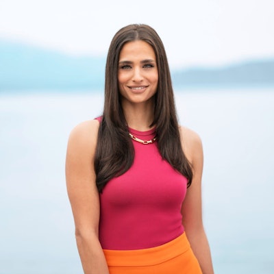 TV-Moderatorin Amira Pocher im Portrait.