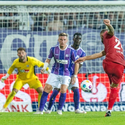 Jeff Chabot traf mit einem Linksschuss zum 3:1 in der Verlängerung gegen Osnabrück.