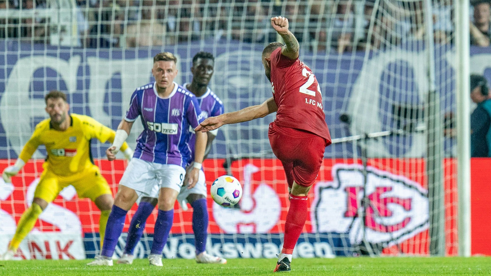 Jeff Chabot traf mit einem Linksschuss zum 3:1 in der Verlängerung gegen Osnabrück.